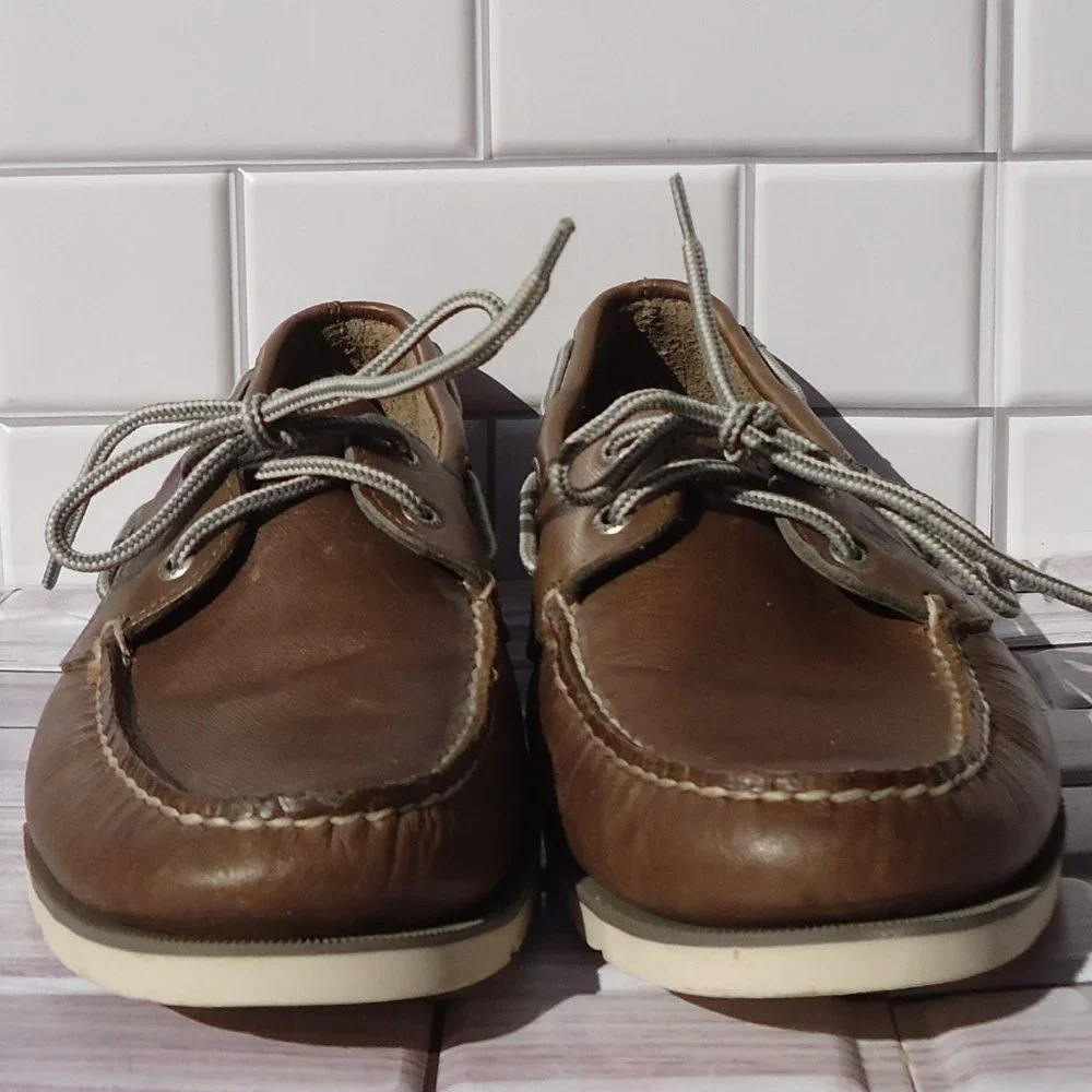 Sperry size 10